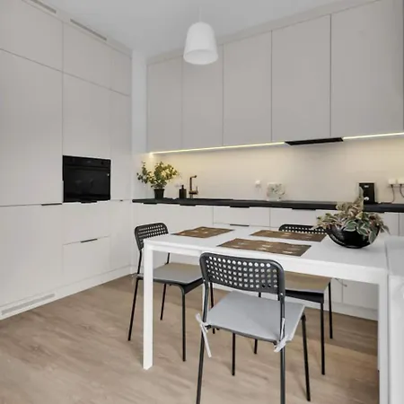Double Deluxe Ursus Parking&balcony *