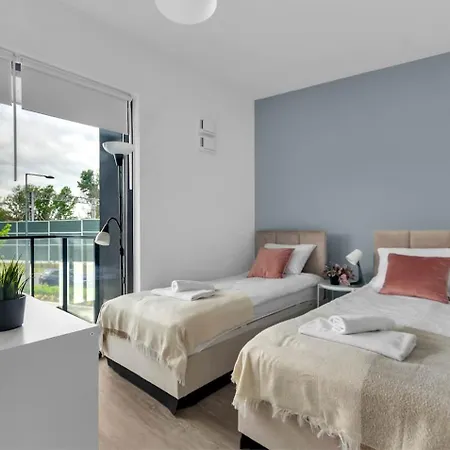 Double Deluxe Ursus Parking&balcony Apartamento